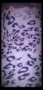 Leopard sweater no tag of size